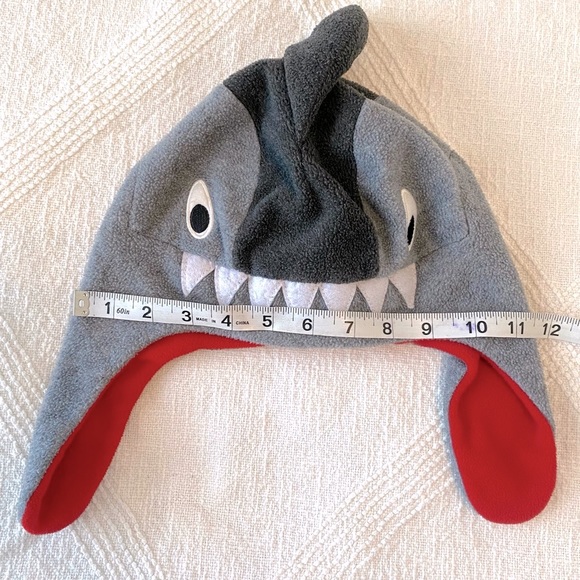 GAP Shark Hat Kids S/M in Grey Fleece Outer & Red Inner with Ear Flaps - Picture 3 of 8